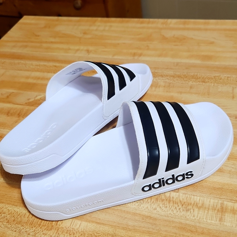ADIDAS SLIDES - Picture 7 of 7